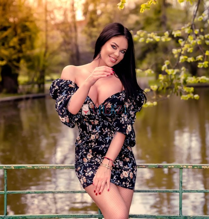 Perfect Evening Companion With A Sharp And Curious Mind And Sexy Fig. 560