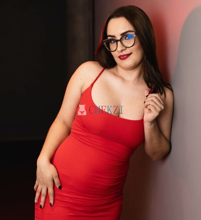 Confident And Beautiful Call Girl In Lucknow 4179