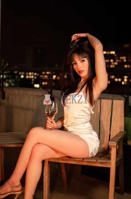 Independent Lady In Thane With Huge Boobs And Sexy Ass To Enjoy 910