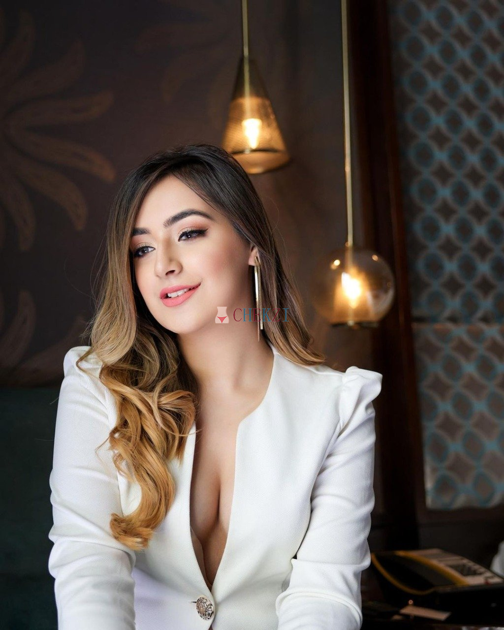 Take Kolkata Escorts Without Any Restrictions Fully Safe And Secure 522